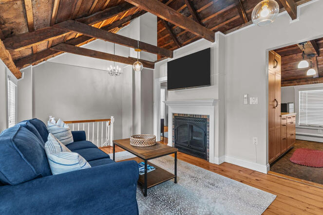 2nd Floor sitting area